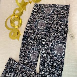 CHARLOTTE RUSSE WOMEN'S LEGGINGS PANTS FLORAL BLUE